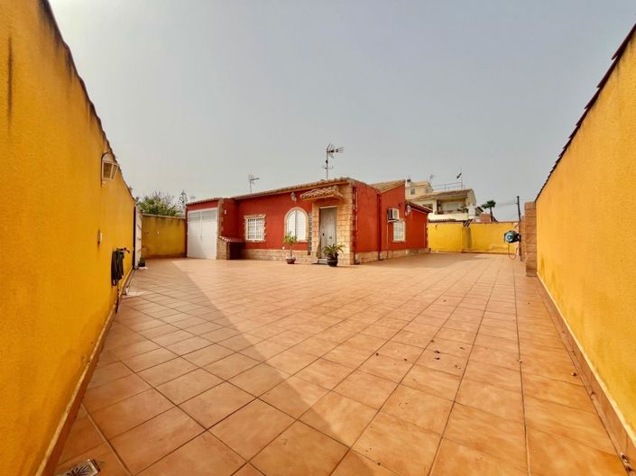 Image No.3-Villa de 2 chambres à vendre à Torrevieja
