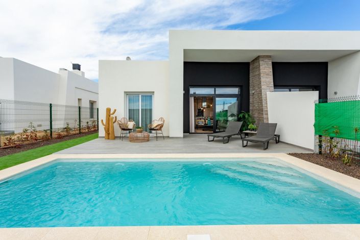 Image No.2-3 Bed Villa for sale