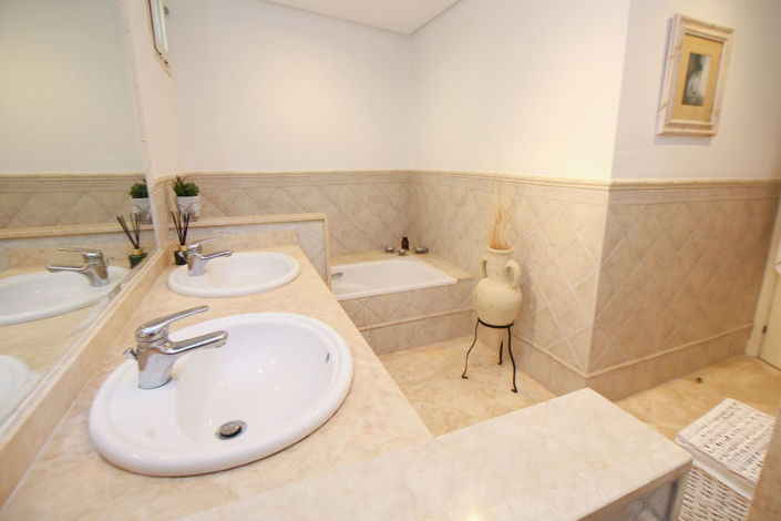 Image No.19-Appartement de 2 chambres à vendre à Elviria