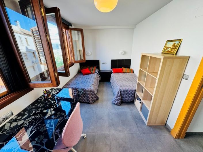 Image No.48-2 Bed Duplex for sale