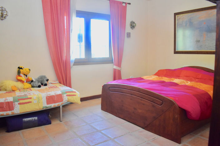 Image No.13-4 Bed House for sale