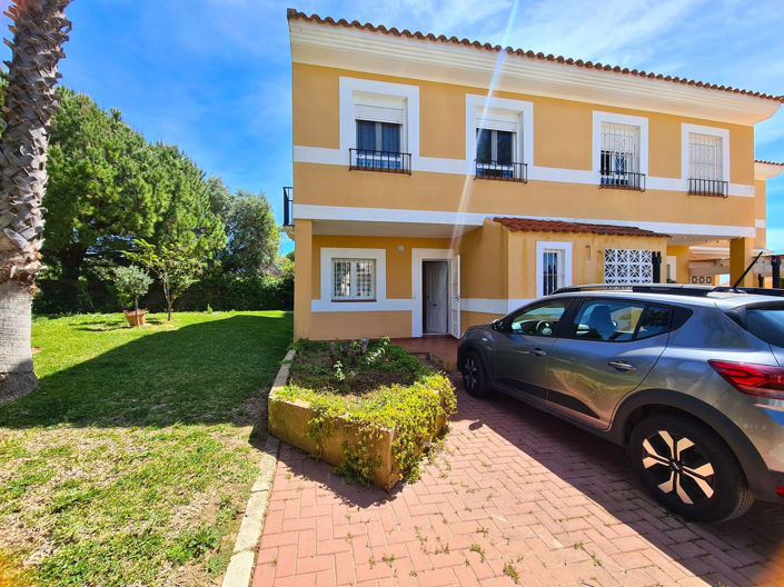 Image No.8-3 Bed Townhouse for sale