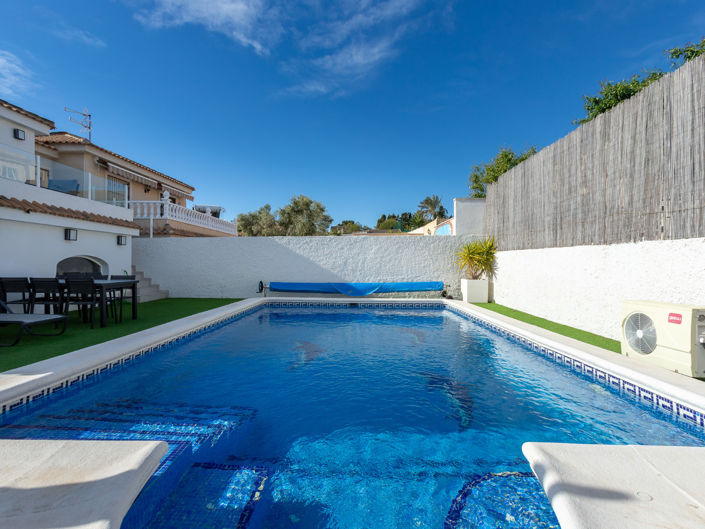 Image No.21-4 Bed Villa for sale
