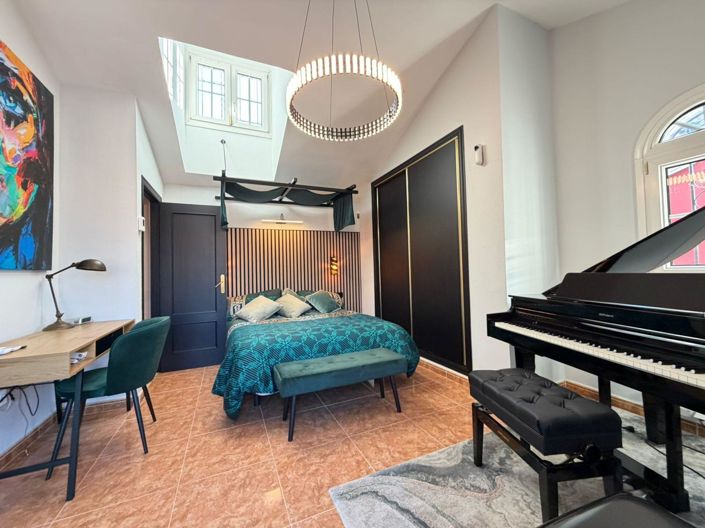 Image No.14-3 Bed House for sale