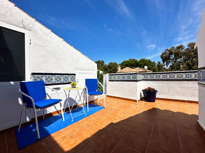 Image No.19-3 Bed Townhouse for sale