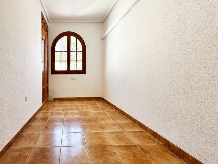 Image No.23-3 Bed Townhouse for sale