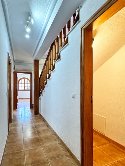 Image No.41-3 Bed Townhouse for sale
