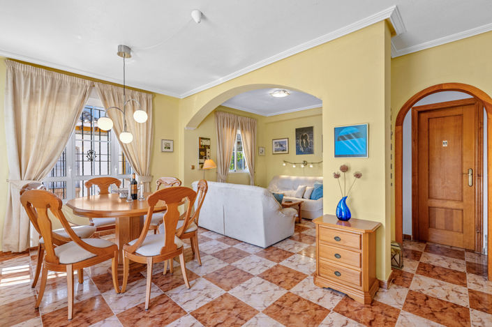 Image No.2-2 Bed Quad for sale