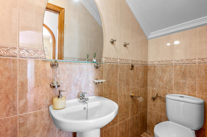 Image No.20-2 Bed Quad for sale