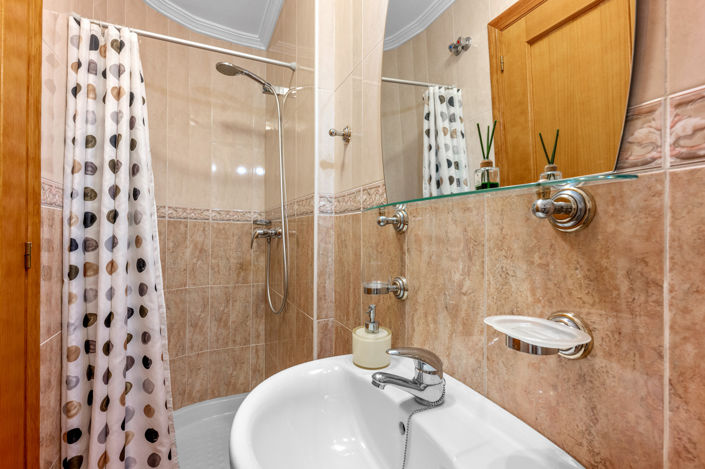 Image No.21-2 Bed Quad for sale