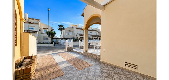 Image No.3-2 Bed Townhouse for sale