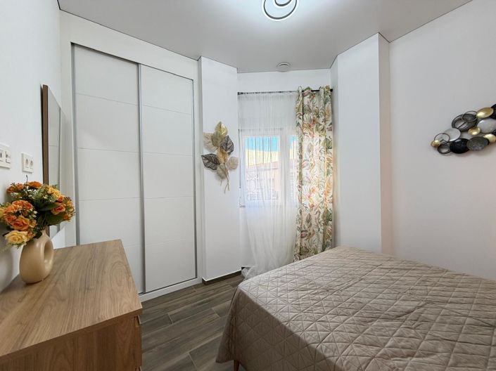 Image No.37-2 Bed Apartment for sale