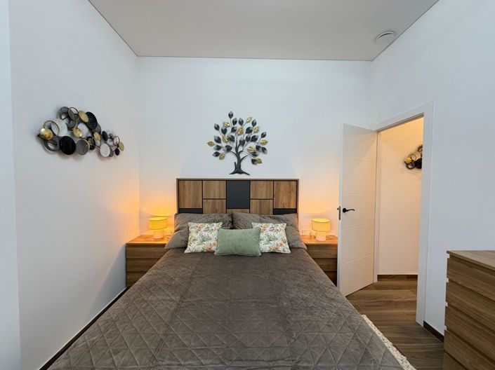 Image No.38-2 Bed Apartment for sale