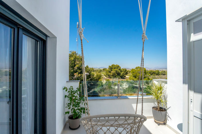 Image No.36-3 Bed Townhouse for sale