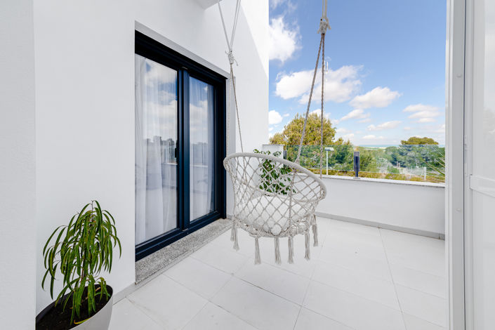 Image No.37-3 Bed Townhouse for sale