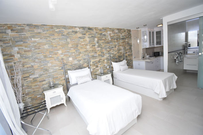 Image No.13-4 Bed House for sale