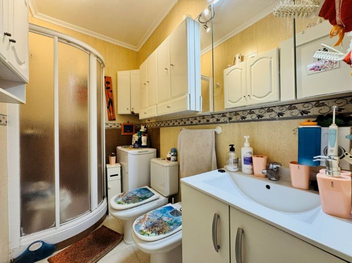 Image No.12-2 Bed Apartment for sale
