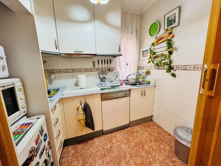 Image No.9-2 Bed Apartment for sale
