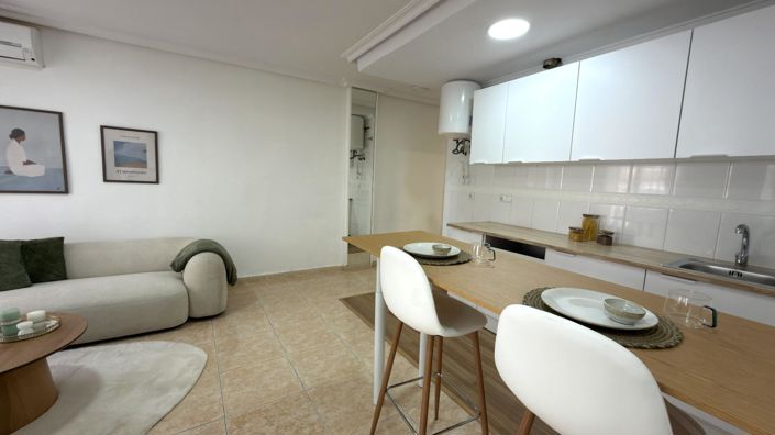 Image No.3-Appartement de 2 chambres à vendre à Torrevieja