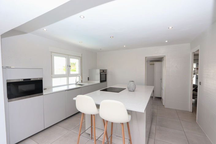 Image No.12-4 Bed House for sale
