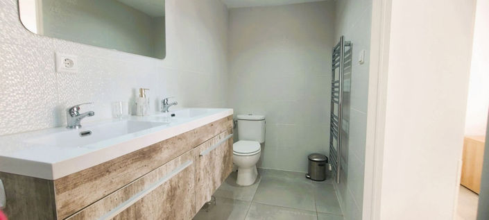 Image No.20-4 Bed House for sale
