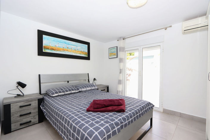 Image No.22-4 Bed House for sale