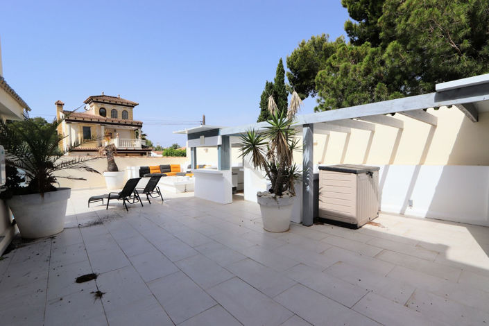 Image No.33-4 Bed House for sale