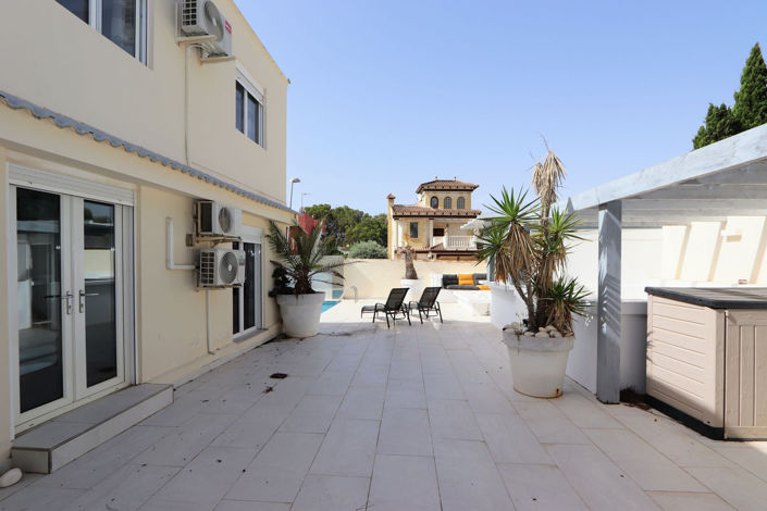 Image No.34-4 Bed House for sale