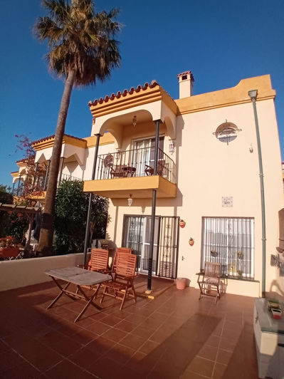 Image No.4-3 Bed Townhouse for sale