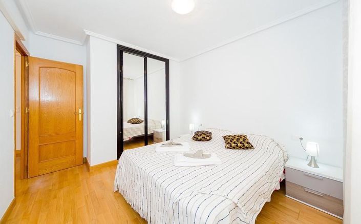 Image No.12-2 Bed Apartment for sale
