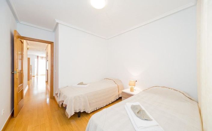 Image No.7-2 Bed Apartment for sale