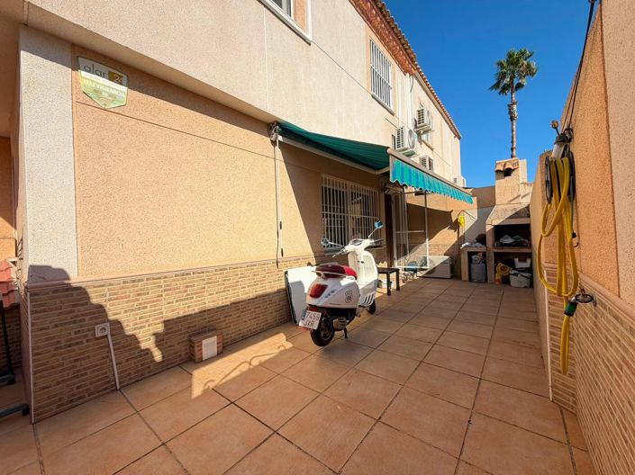 Image No.12-3 Bed House for sale