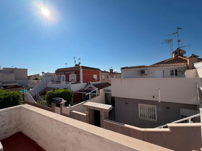 Image No.14-3 Bed House for sale