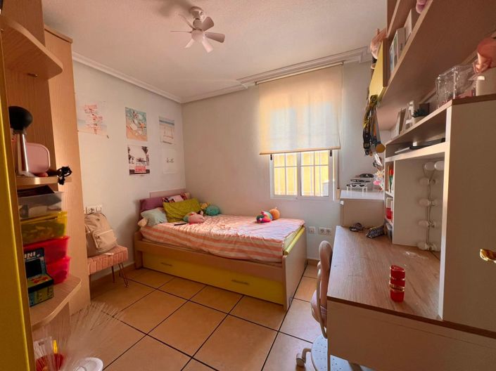 Image No.22-3 Bed House for sale