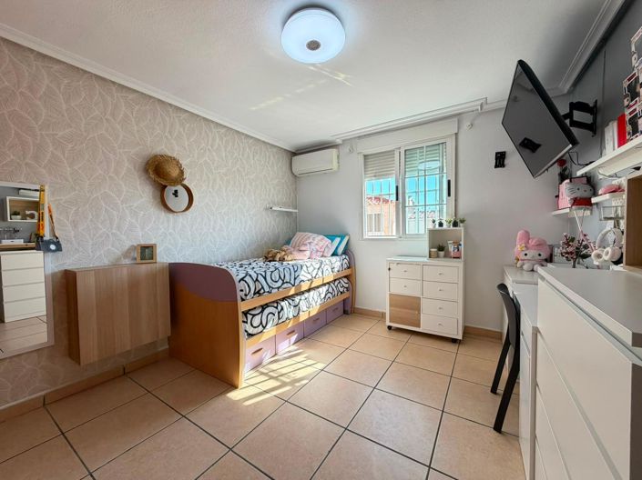 Image No.33-3 Bed House for sale