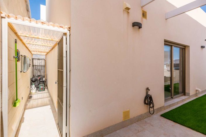 Image No.13-3 Bed Villa for sale