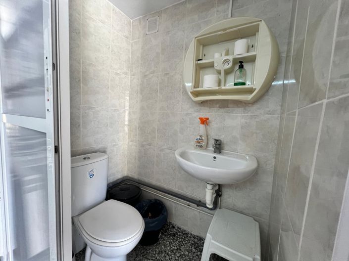 Image No.42-3 Bed House for sale