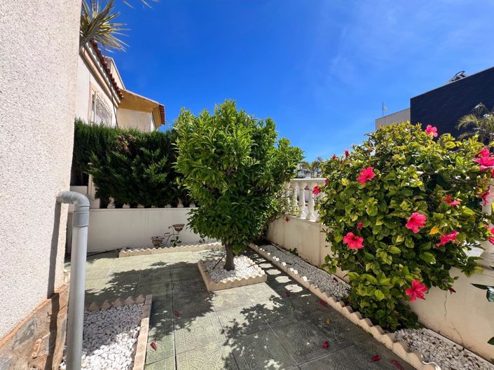 Image No.7-3 Bed House for sale