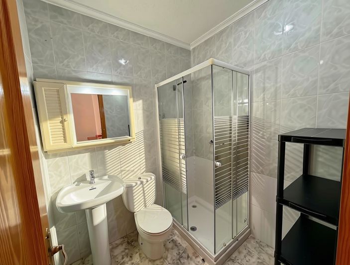 Image No.11-2 Bed Townhouse for sale