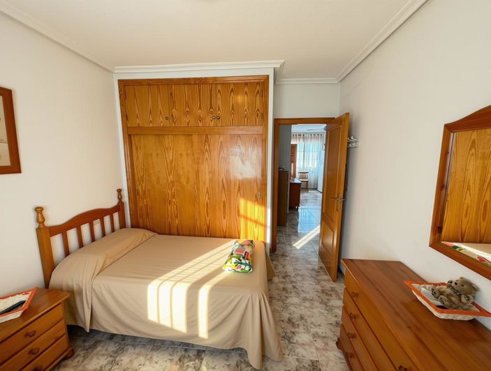 Image No.17-2 Bed Townhouse for sale