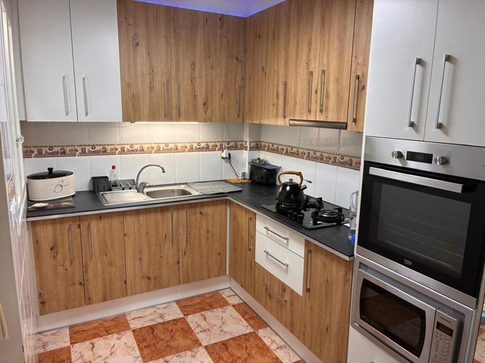 Image No.27-2 Bed House for sale