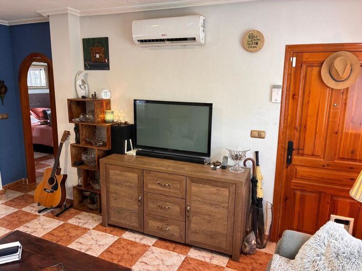 Image No.35-2 Bed House for sale