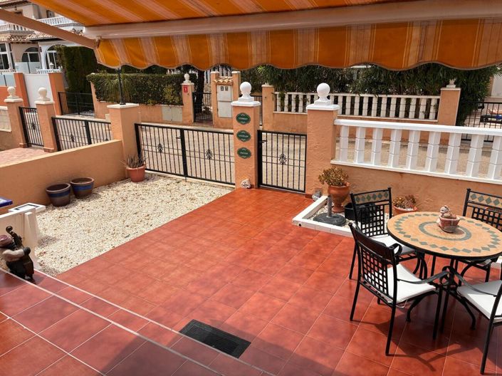 Image No.4-2 Bed House for sale