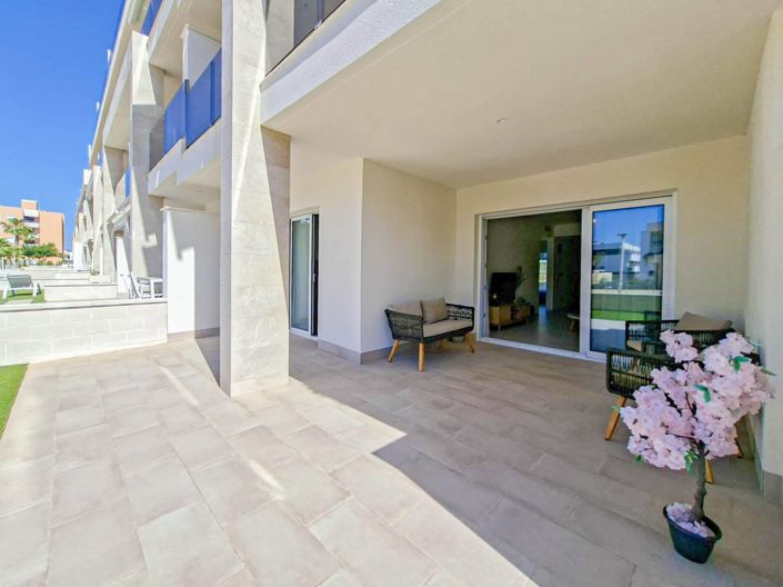 Image No.20-2 Bed Apartment for sale