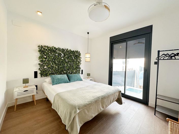 Image No.10-3 Bed Townhouse for sale
