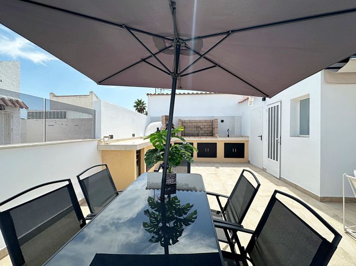 Image No.24-3 Bed Townhouse for sale