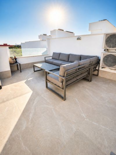 Image No.19-3 Bed Townhouse for sale