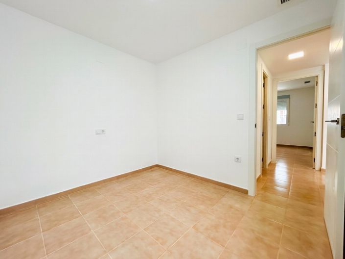 Image No.20-2 Bed Townhouse for sale