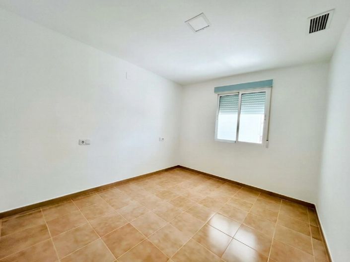 Image No.22-2 Bed Townhouse for sale