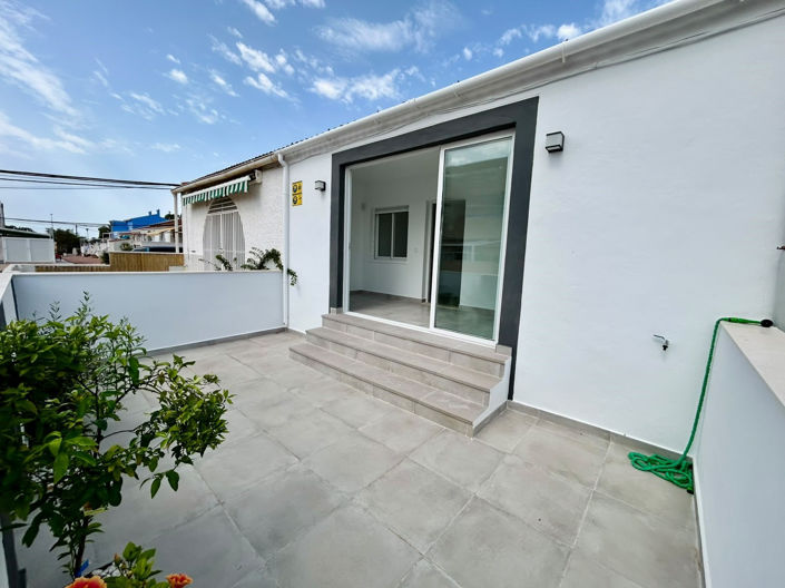 Image No.5-2 Bed Townhouse for sale